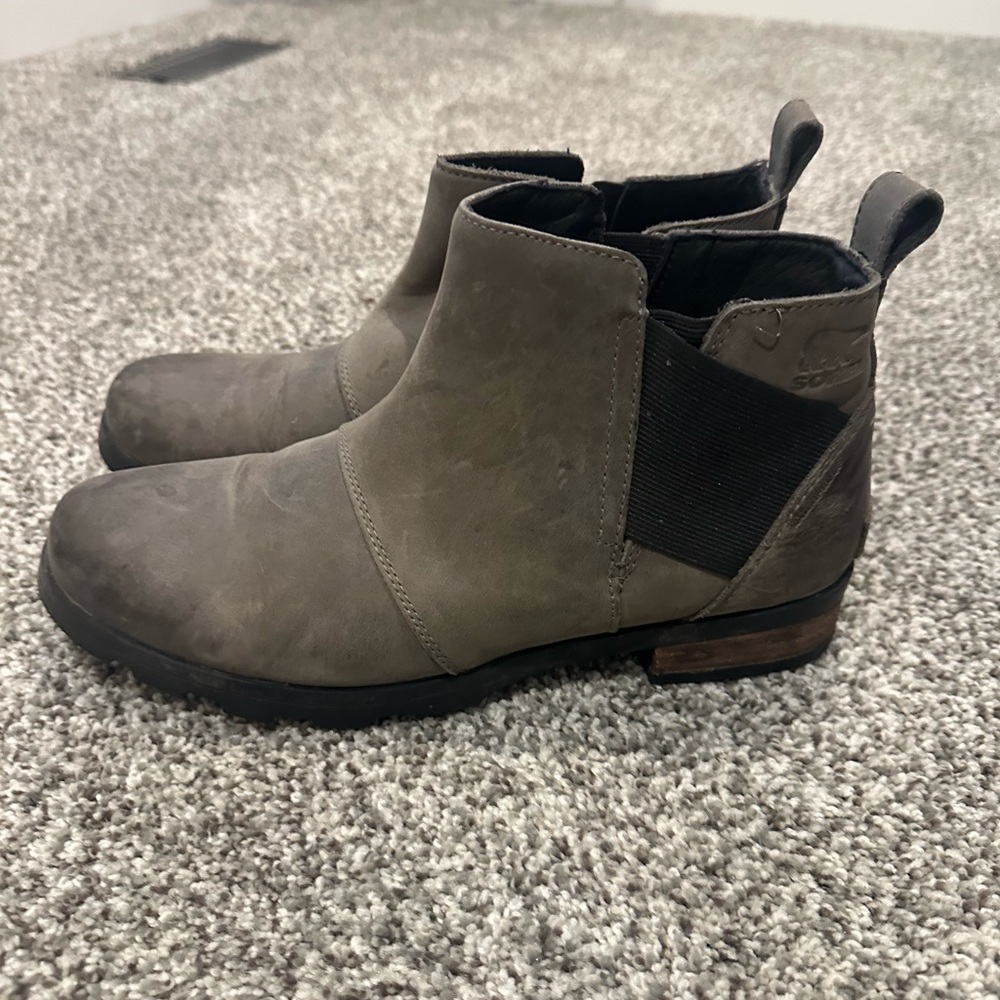 Sorel Women's Black and Brown Winter Boots